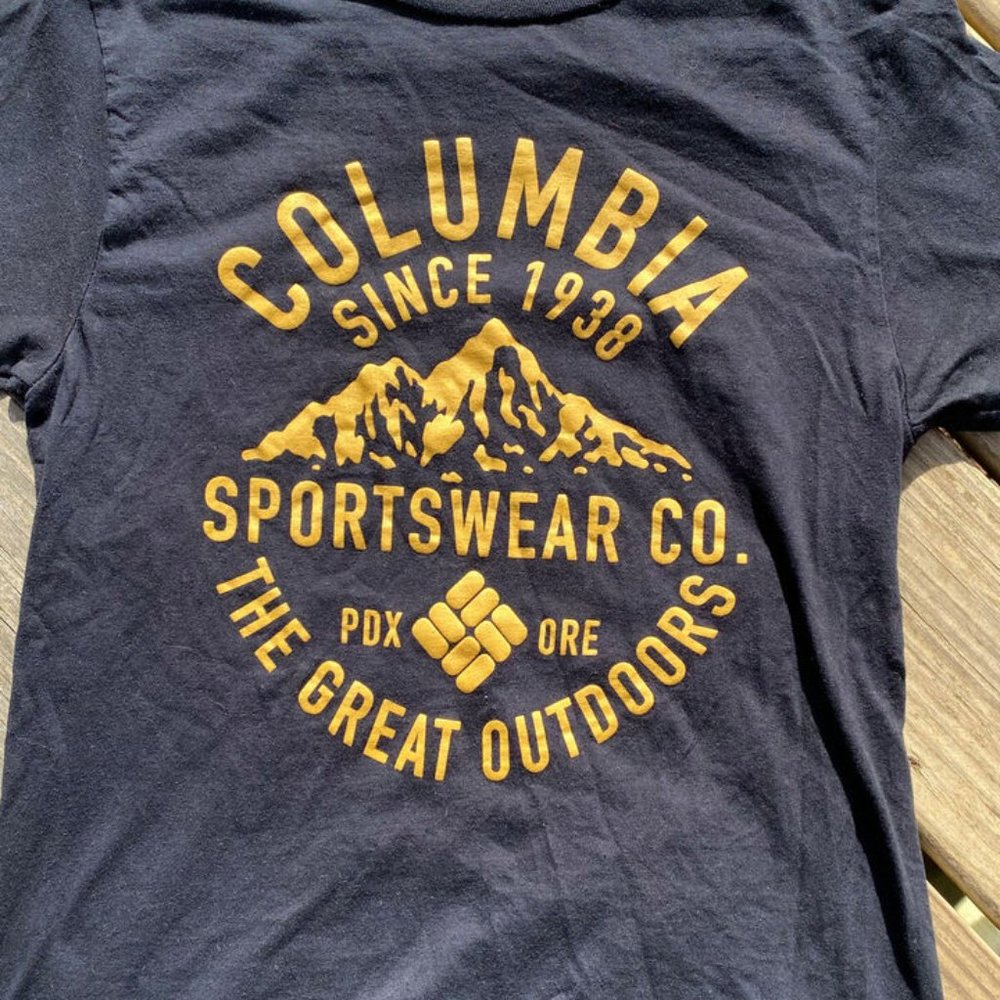 Columbia Sportswear Small Graphic T Shirt Black &Yellow Short Sleeve Lightweight - Picture 4 of 7